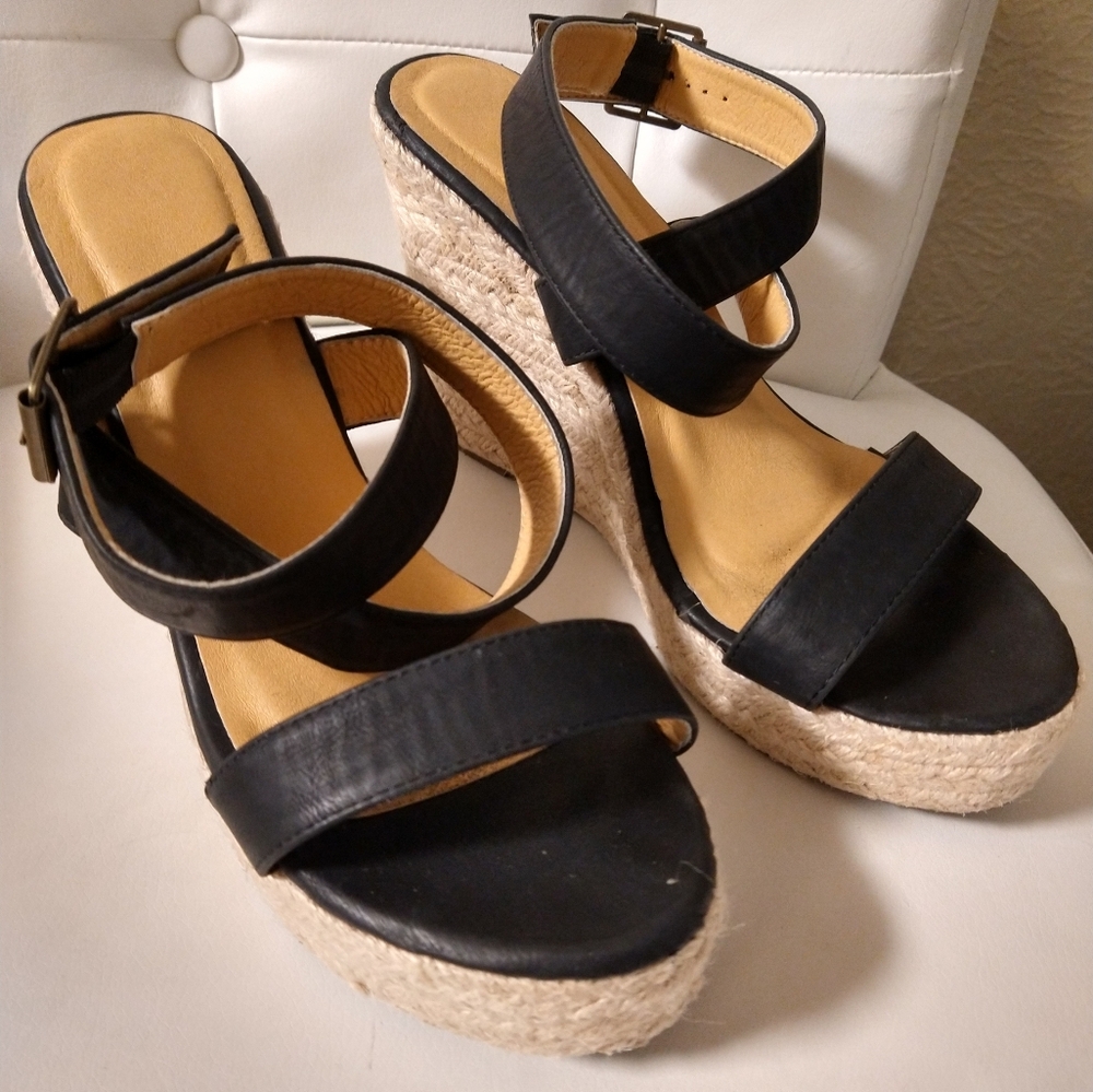 Ankle wedge size 10